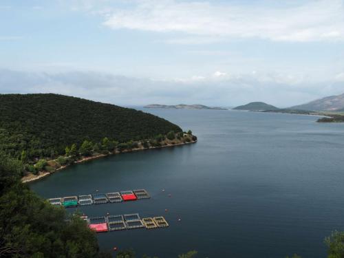 Filets de pêche sur la baie d'Igoumenitsa 