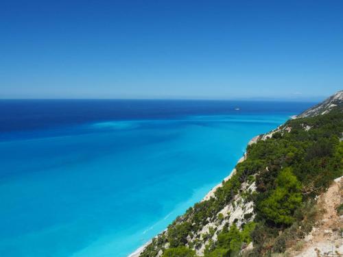 La côte ouest de l'île de Lefkada... 