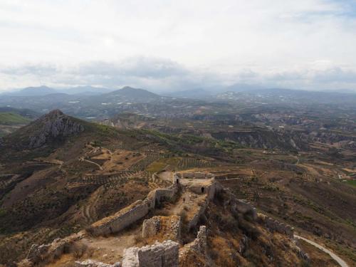 Vue depuis le haut de l'Acropole de Corinthe 