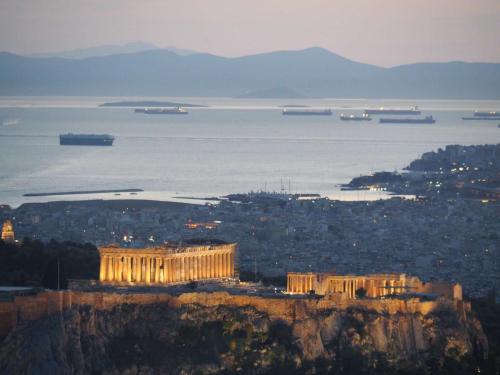 La nuit tombe, l'acropole s'illumine ! 