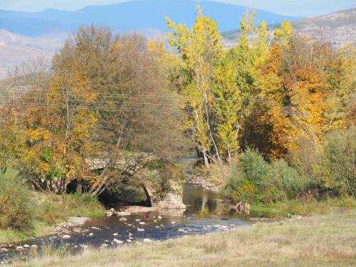 Paysage serbe aux couleurs automnales