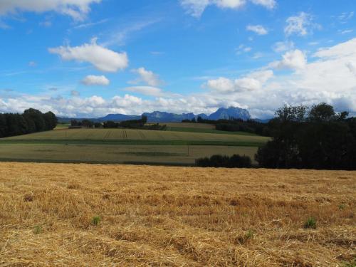 Pour être entourée de champs et de prairies ! 