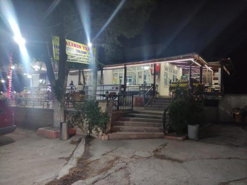 Le restaurant Galip'in Yeri de nuit