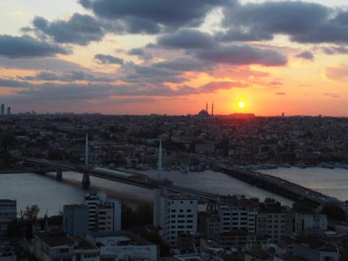 Coucher de soleil sur Istanbul, la Corne d'Or 